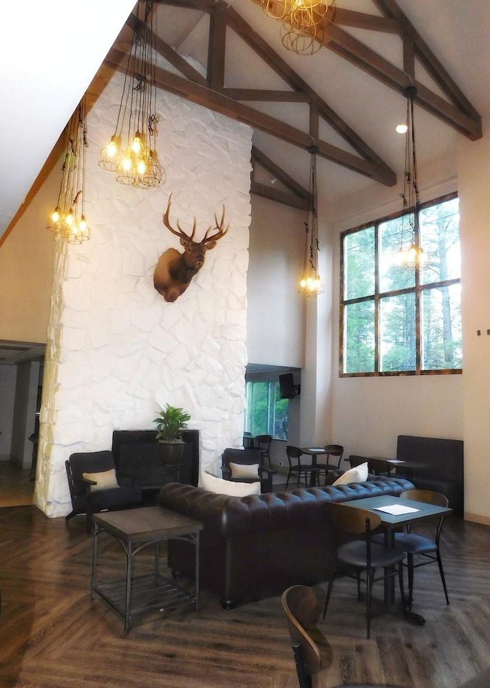 Greentree Inn & Suites Pinetop Bagian luar foto