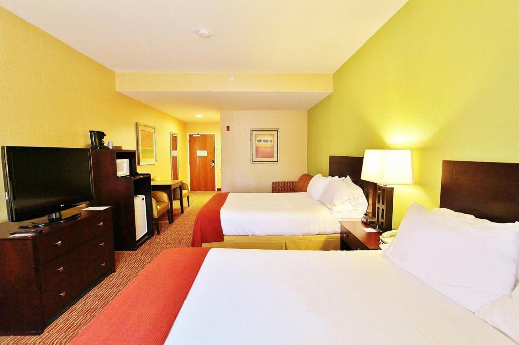 Greentree Inn & Suites Pinetop Bagian luar foto